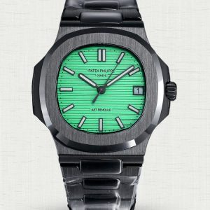 Patek Philippe Nautilus 5711 40mm Luminous Green Dial Replica Watch