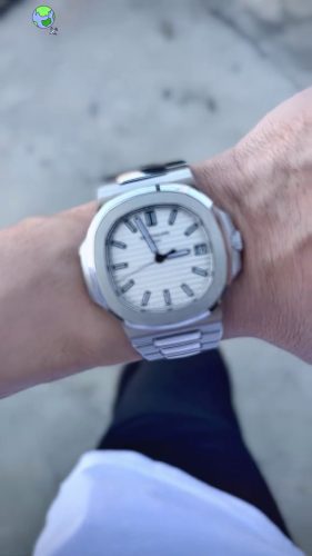 Patek Philippe Nautilus Men's 40mm 5711/1A-011 Automatic Stainless Steel photo review
