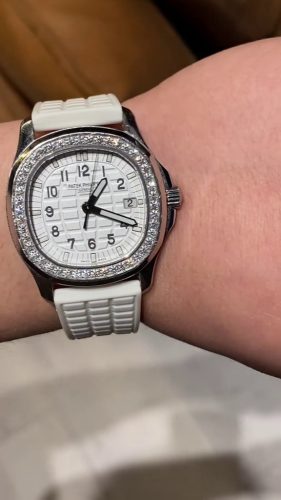 Patek Philippe Aquanaut 5067A-024 32mm Ladies Silver-tone photo review