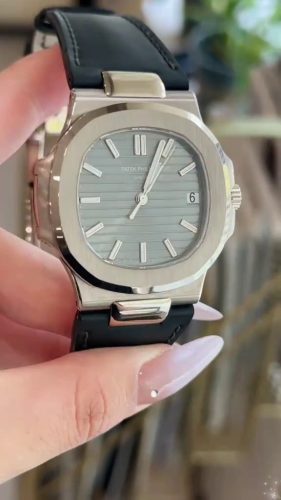 Patek Philippe Nautilus 40mm Men's 5711G-001 Black-tone photo review