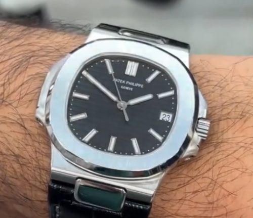 Patek Philippe Nautilus 40mm Men's 5711G-001 Black-tone photo review