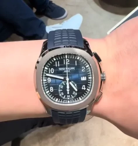 Patek Philippe Aquanaut 5968G-001 Men's 40mm Silver-tone Stainless Steel photo review