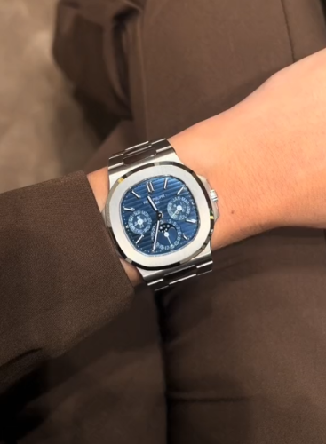 Patek Philippe Nautilus 40mm Men's 5740/1G-001 Blue Dial photo review