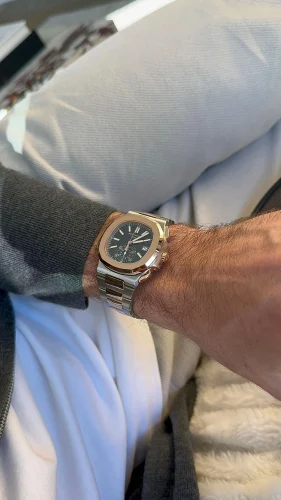 Patek Philippe Nautilus Men's 40mm 5980/1AR-001 Rose Gold-tone photo review