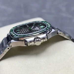 Patek Philippe Nautilus 5711/113P-001 Replica Sunburst Charcoal Dial Baguette Green Gemstone Bezel 40mm Super Clone Watch Side View 2