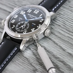 Super Clone Patek Philippe Calatrava 5524G Replica Pilot Travel Time 42mm Black Dial Black Leather Strap Dual Time Watch Side View