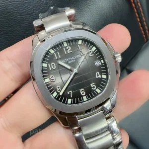 Patek-Philippe-Aquanaut-51671A-001-Replica-40.8mm-Automatic-Mens-Luxury-Watch-with-Anthracite-Dial-Dial-Detail