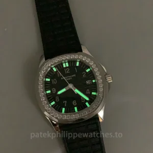 Patek-Philippe-Aquanaut-5267200A-001-Super-Clone-Womens-Automatic-Watch-38.8mm-Black-Dial-Diamond-Bezel-Black-Rubber-Strap-Luminescence