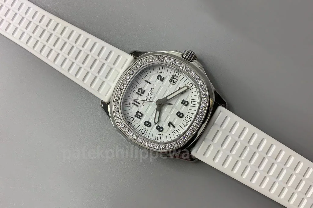 Patek Philippe Aquanaut 5267/200A-010 Super Clone 38.8mm women's watch with white dial, simulated-diamond bezel and white rubber strap