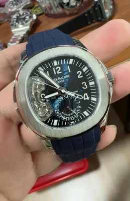 Patek Philippe Aquanaut 5650G-001 Replica — 40.8mm, Blue Embossed Dial-6