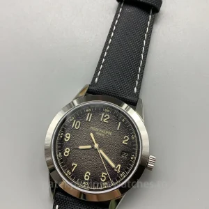 Patek-Philippe-Calatrava-5226G-001-Replica-40mm-Mens-Automatic-Watch-with-Gray-Dial-Black-Leather-Strap-Dial-Detail-1