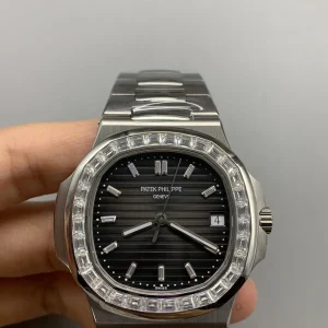 Patek Philippe Nautilus 5711-110P 001 Super Clone Platinum Tone Case profile