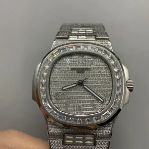 Patek Philippe Nautilus 5711 Replica Full Diamond-Style – 40mm 904L Stainless Steel, Pavé Silver Dial, Baguette-Set Bezel & BraceletFront view1