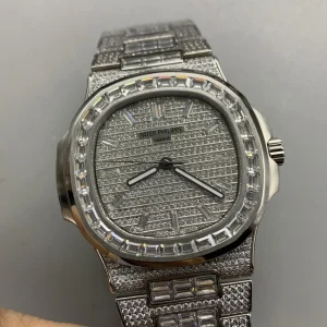 Patek Philippe Nautilus 5711 Replica Full Diamond-Style – 40mm 904L Stainless Steel, Pavé Silver Dial, Baguette-Set Bezel & BraceletFront view2