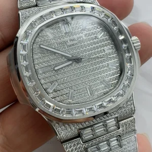 Patek Philippe Nautilus 5711 Replica Full Diamond-Style – 40mm 904L Stainless Steel, Pavé Silver Dial, Baguette-Set Bezel & BraceletFront view4