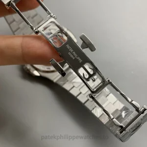 Patek Philippe Nautilus 5711 The Pearl Project Skeleton Dial-Carbon-Fiber Bezel-TP2652 Movement 40mmDétail fermoir