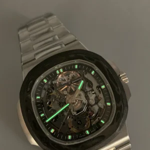 Patek Philippe Nautilus 5711 The Pearl Project Skeleton Dial-Carbon-Fiber Bezel-TP2652 Movement 40mmEffet lumineux cadran