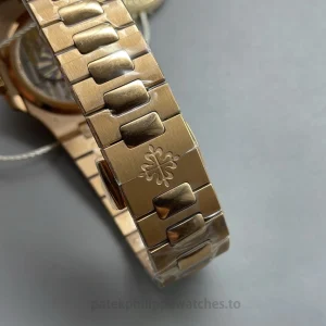 Patek Philippe Nautilus 5712-1R-001 Replica Watch – 40mm Rose-GoldBracelet montre
