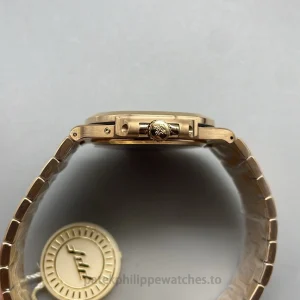 Patek Philippe Nautilus 5712-1R-001 Replica Watch – 40mm Rose-GoldProfil gauche boîtier