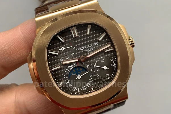Patek Philippe Nautilus 5712R-001 Replica 40mm Men's Automatic Watch with Black Dial and Rose Gold Case