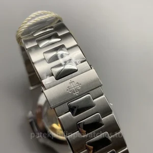 Patek-Philippe-Nautilus-57261A-010-Replica-40.5mm-Mens-Automatic-Annual-Calendar-Watch-Strap