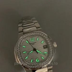 Patek-Philippe-Nautilus-70101G-011-Replica-32mm-Womens-Luxury-Automatic-Watch-with-Opaline-Dial-Luminescence