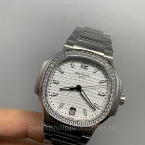 Patek-Philippe-Nautilus-71181200A-010-Super-Clone-35.2mm-Womens-Automatic-Luxury-Watch-Dial-Detail-1