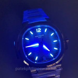 Super-Clone-Patek-Philippe-Nautilus-71181A-011-35.2mm-Womens-Automatic-Watch-with-Gray-Wave-Dial-Stainless-Steel-Bracelet-Luminescence