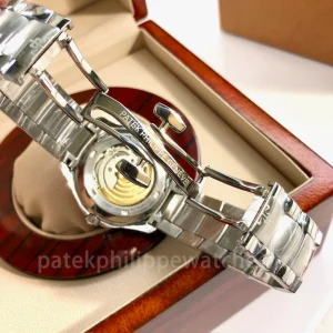 Replica Patek Philippe Aquanaut 5167/1A-001 40.8mm Stainless Steel Deep Blue Dial Men’s Watch - Back View 2
