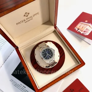 Replica Patek Philippe Aquanaut 5167/1A-001 40.8mm Stainless Steel Deep Blue Dial Men’s Watch - Front View