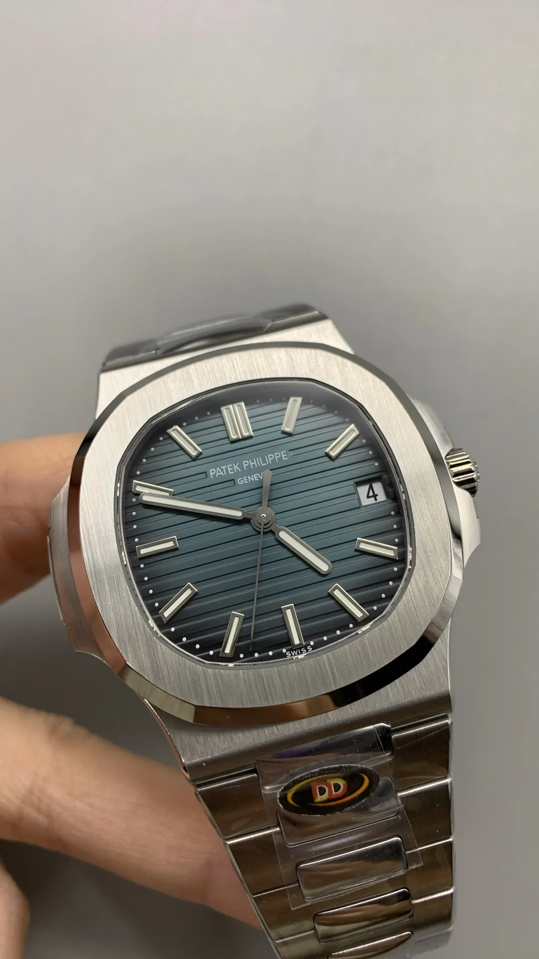 pp-nautilus-5711-330 (8) Patek Philippe Nautilus 5711/1A-001 Super Clone 40mm Stainless Steel Gradient Blue Dial - Dial Detail 3