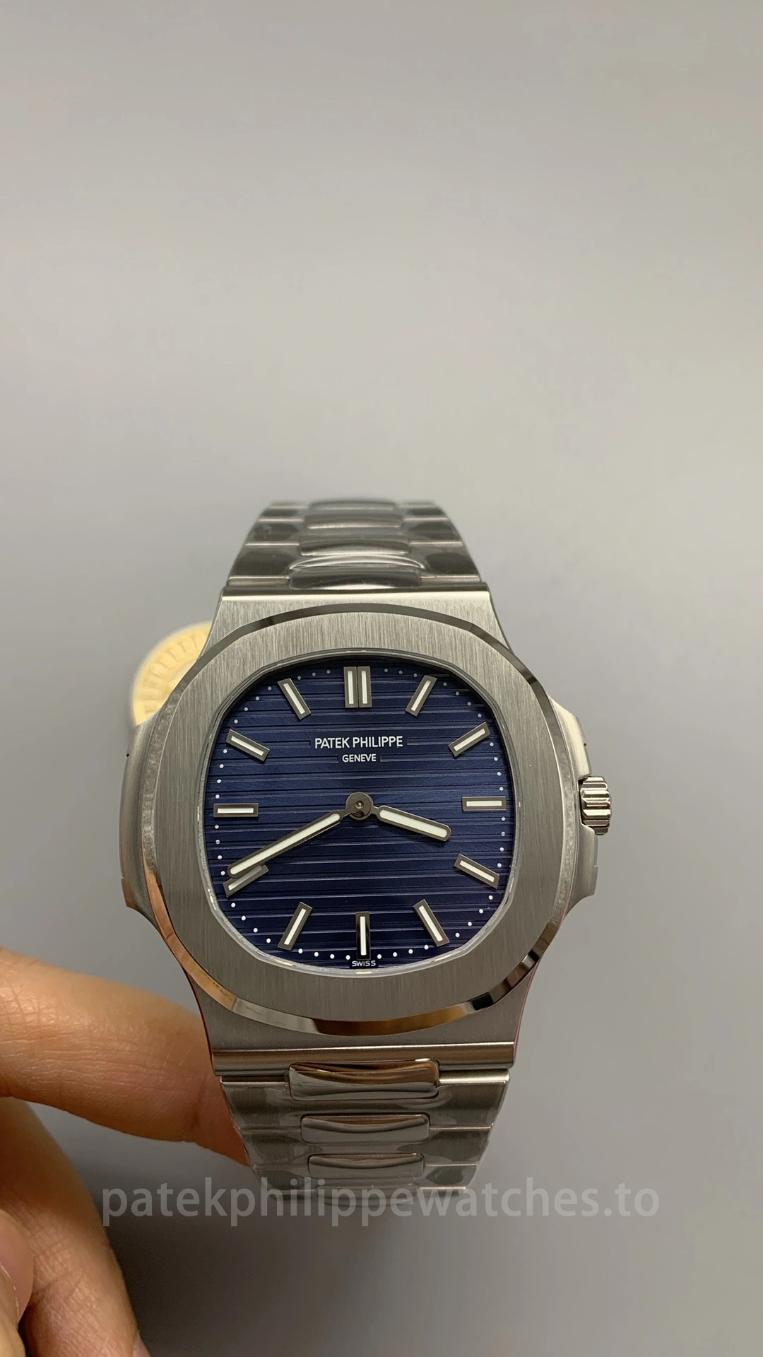 pp-nautilus-5810-1g-001 (11) Patek Philippe Nautilus 5810/1G-001 50th Anniversary Super Clone 41mm Blue Dial - Front View