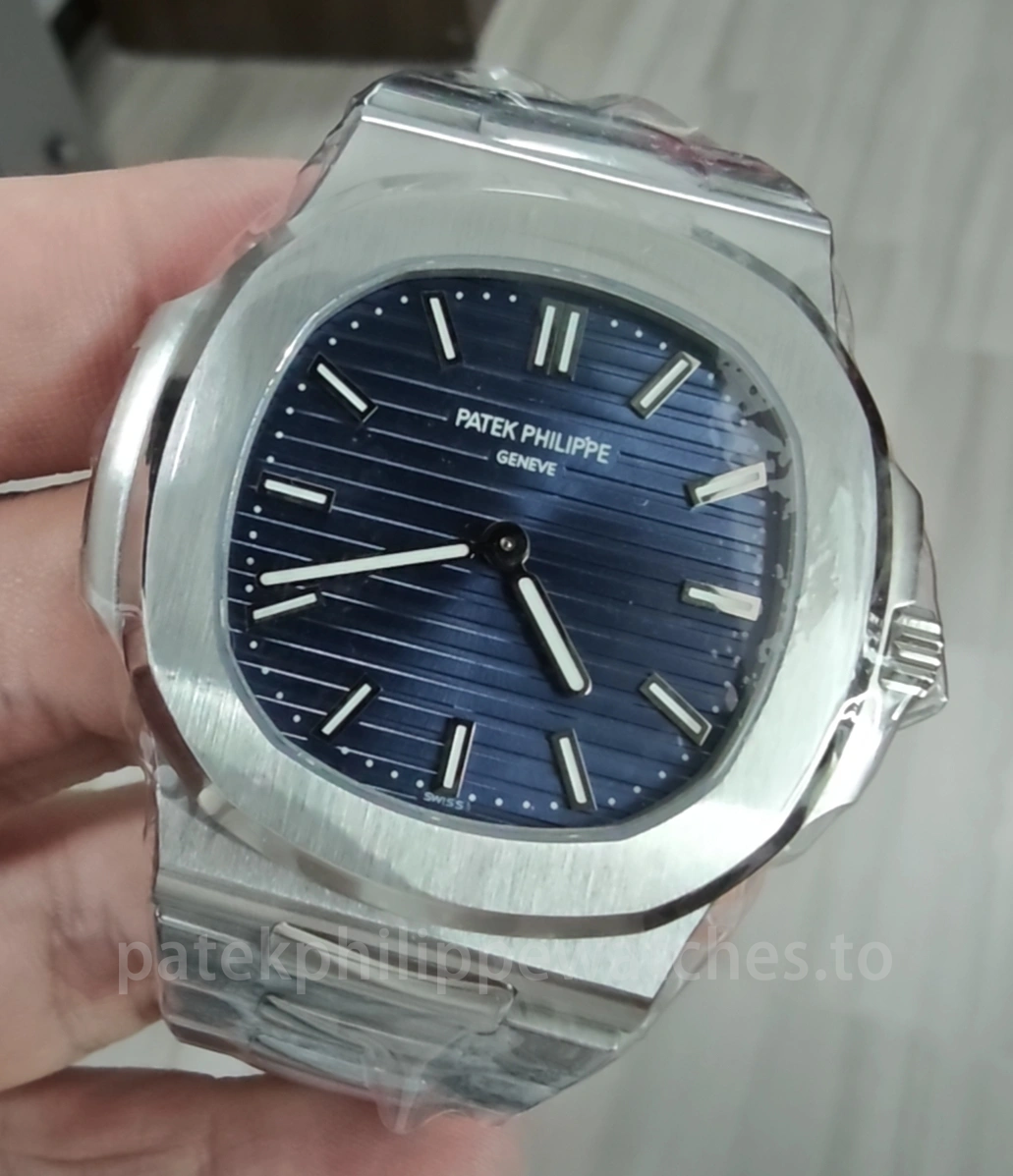 pp-nautilus-5810-1g-001 (3) Patek Philippe Nautilus 5810/1G-001 50th Anniversary Super Clone 41mm Blue Dial - Dial Detail 3