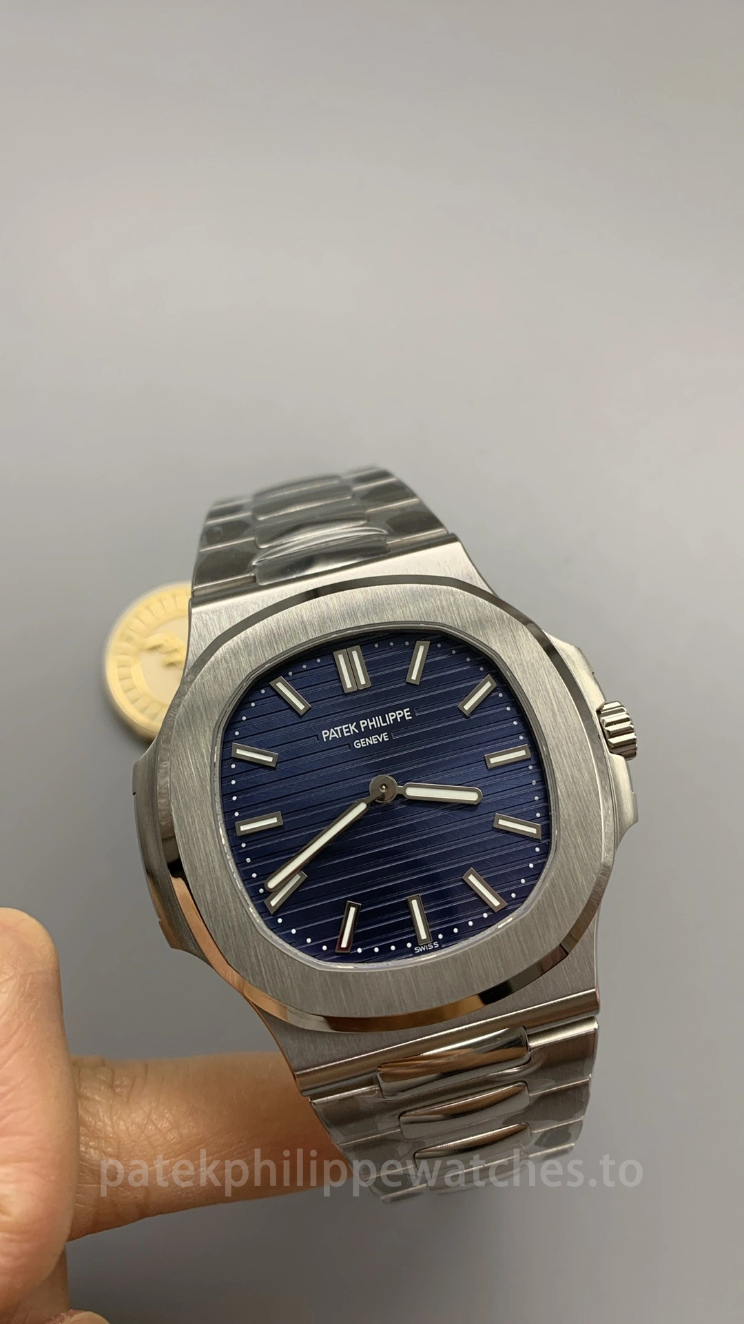 pp-nautilus-5810-1g-001 (6) Patek Philippe Nautilus 5810/1G-001 50th Anniversary Super Clone 41mm Blue Dial - Dial Detail 2