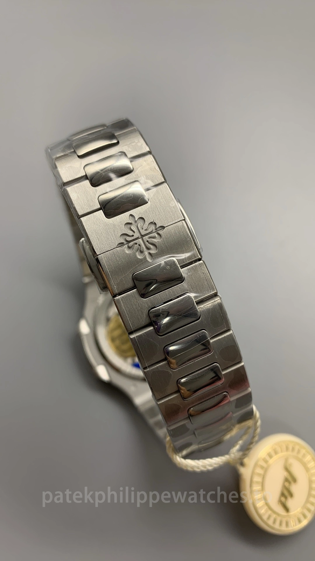 pp-nautilus-5810-1g-001 (7) Patek Philippe Nautilus 5810/1G-001 50th Anniversary Super Clone 41mm Blue Dial - Strap